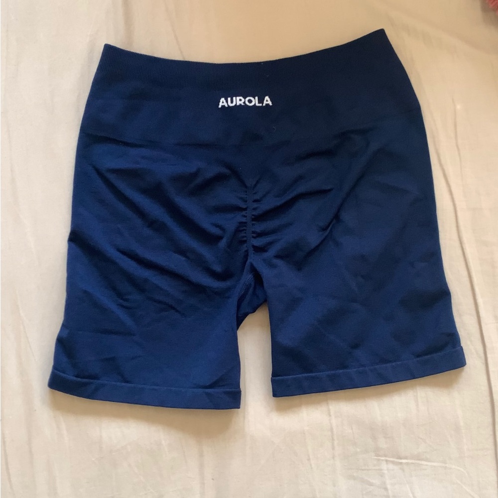 Aurola Shorts